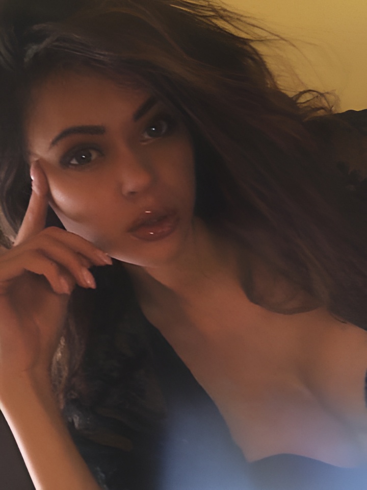 Зита привлекательная девушка из Пензы цена от 2000 руб