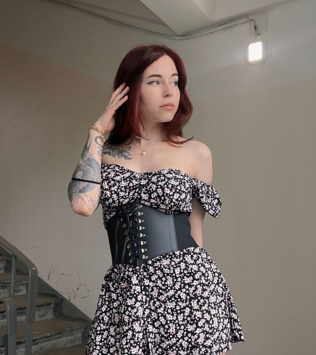 Карина привлекательная девушка из Пензы цена от 4000 руб